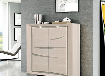Vitrine 4 portes, Armoirette 2 portes avec éclairage d’ambiance